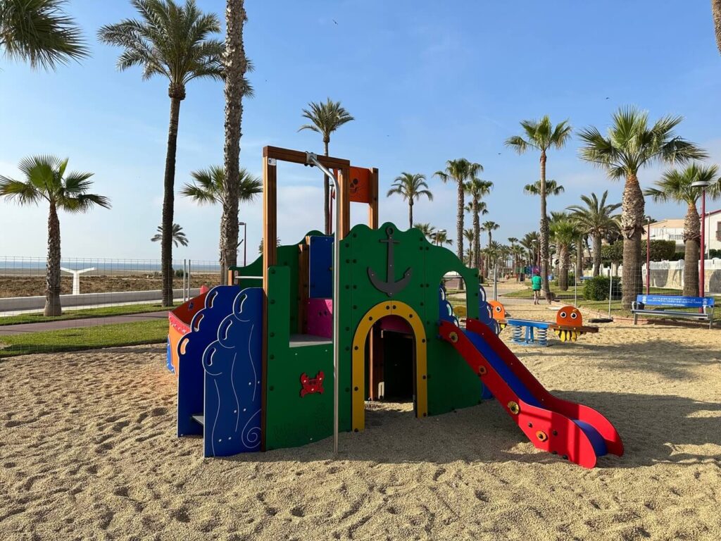 Parque infantil instalado por Belkids Play