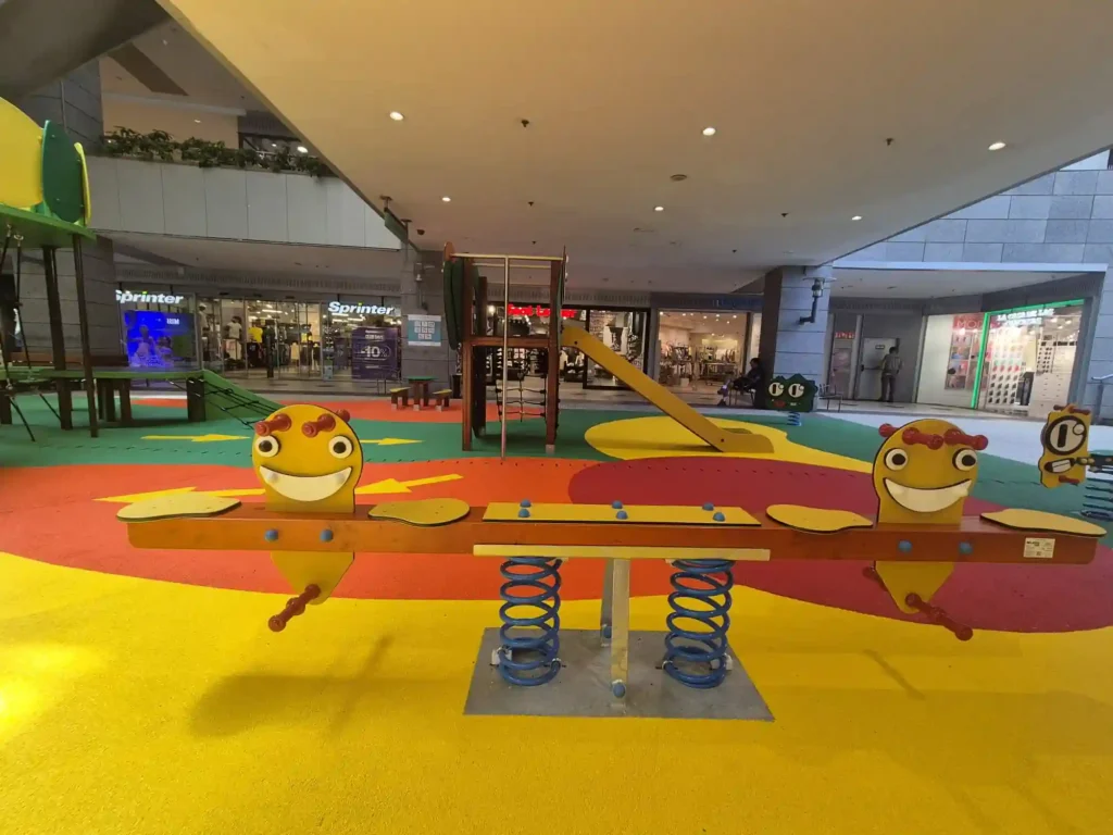 Parque infantil instalado por Belkids Play