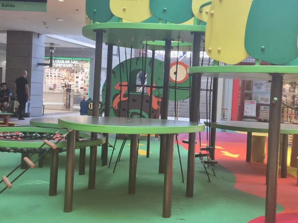 Parque infantil instalado por Belkids Play