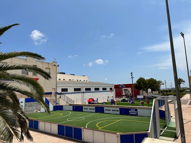 Pista multideporte instalada por Belkids Play